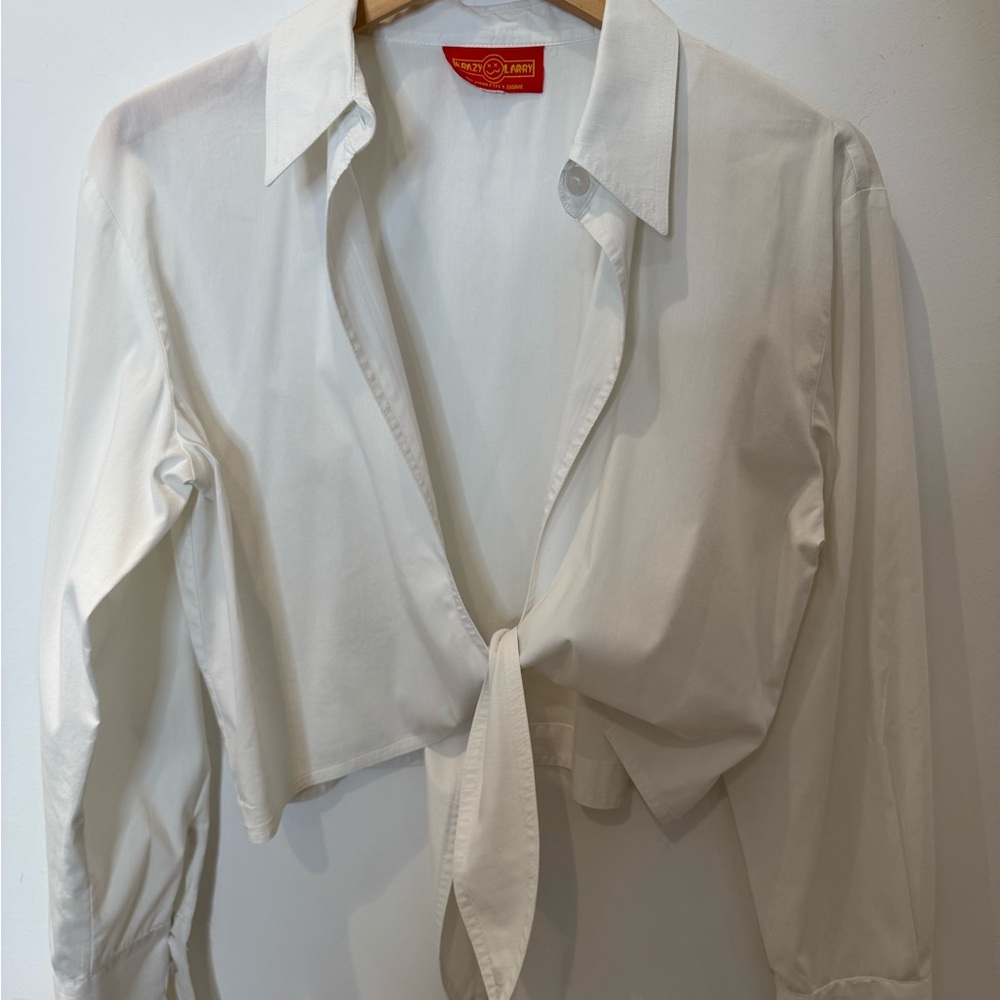 Crazy Larry Vintage Tie-Front Blouse.
Perfect for spring!